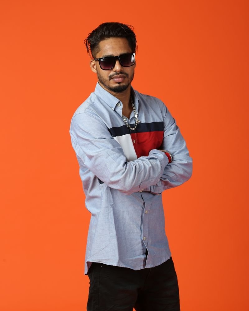Slim Fit V Yaka Tişört